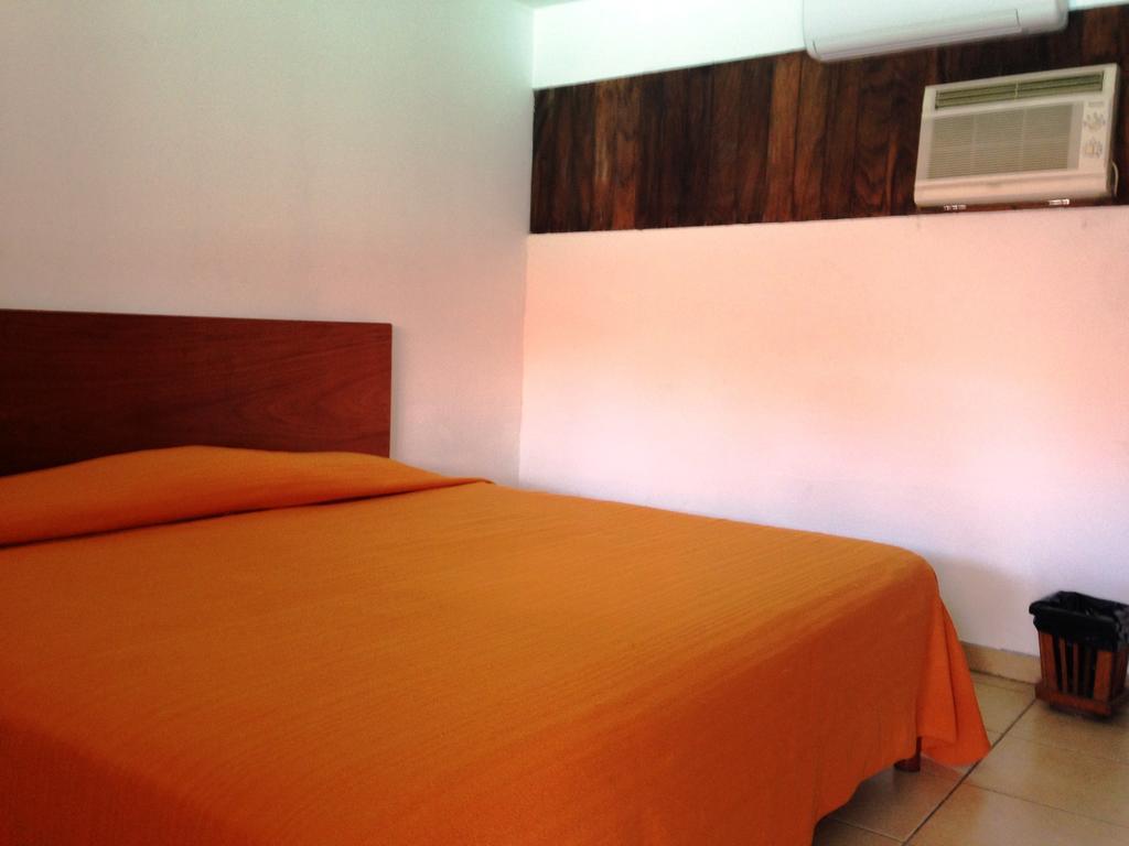 Hotel El Bramadero Liberia Bagian luar foto