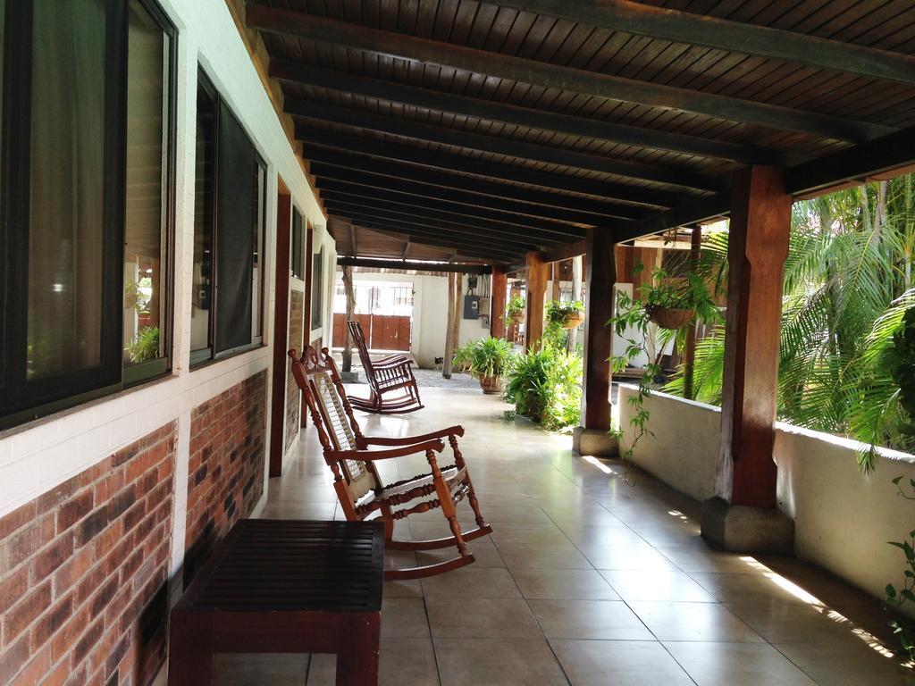 Hotel El Bramadero Liberia Bagian luar foto